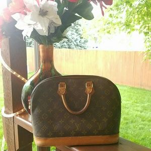 Vintage Louis Vuitton Alma MM