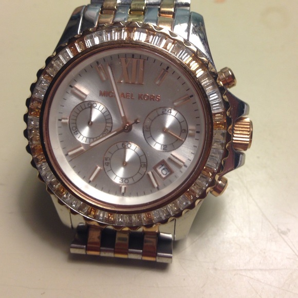 Michael kors watch - Picture 1 of 3