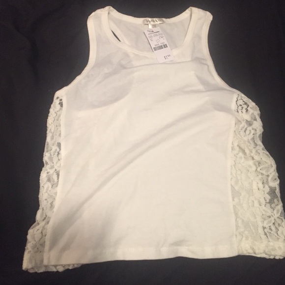 Side lace crop top