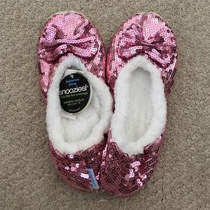 NWT Snoozies Ballerina Bling Slippers Sz 7-8 💖