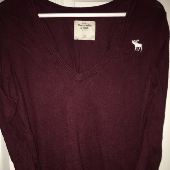 Maroon v-neck sweater