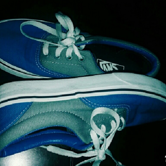 VANS - Picture 2 of 4
