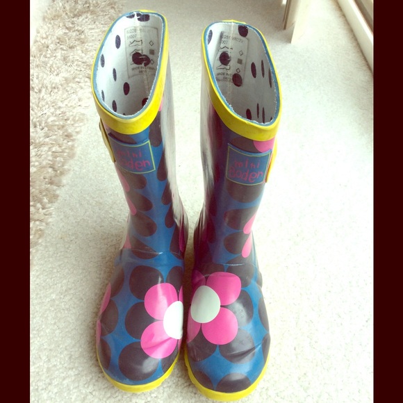 Mini Boden printed wellies☔️
