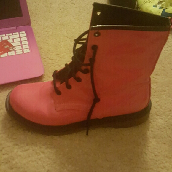 combat boots