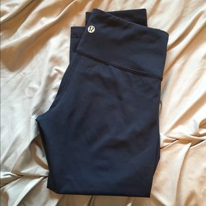 Lululemon crop Wunder unders size 4 navy luxtreme