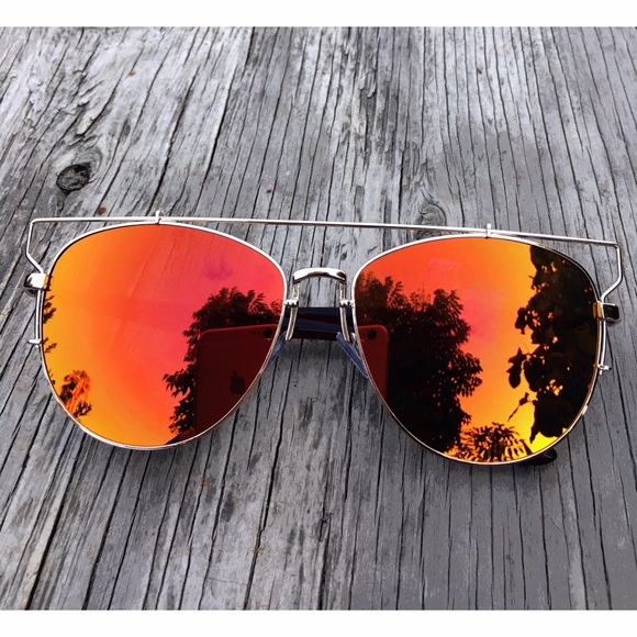 New- Red Mirrored Sunglasses, Aviator Sunglasses - Picture 3 of 4