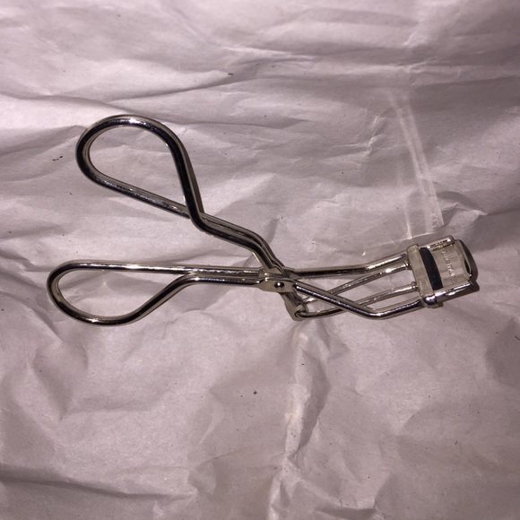 Shu Uemura sectional eyelash curler
