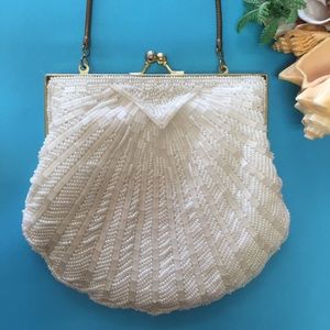 💐HOST PICK💐 Vintage Beaded Seashell Evening Bag
