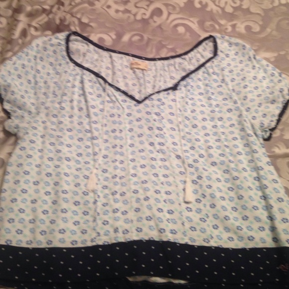 Loose bohemian flower print top