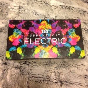❌SOLD❌ Urban Decay Electric palette