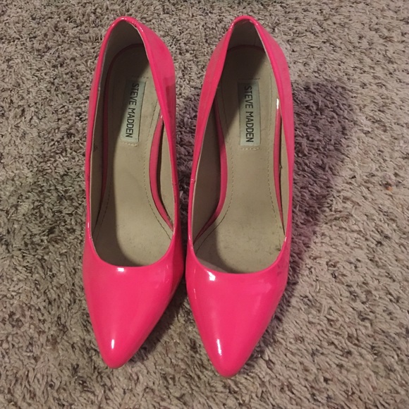 Steve Madden BRIGHT PINK pumps!!