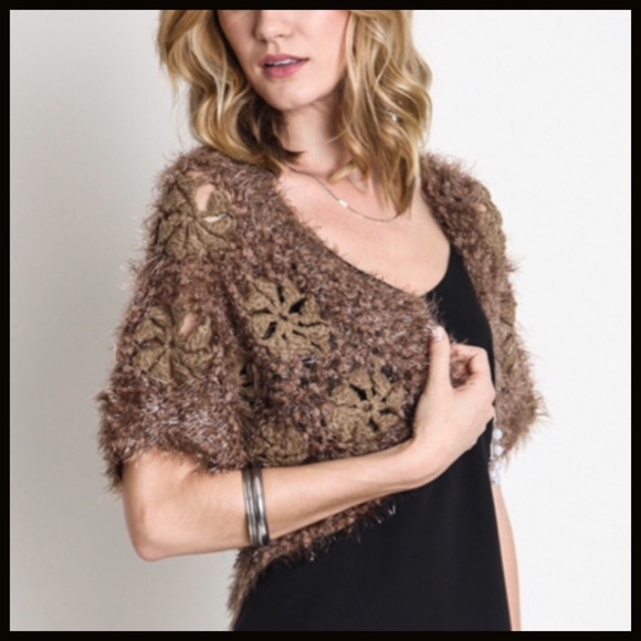 Floral Crochet Crop Bolero - Picture 2 of 6