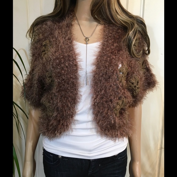 Floral Crochet Crop Bolero - Picture 4 of 6