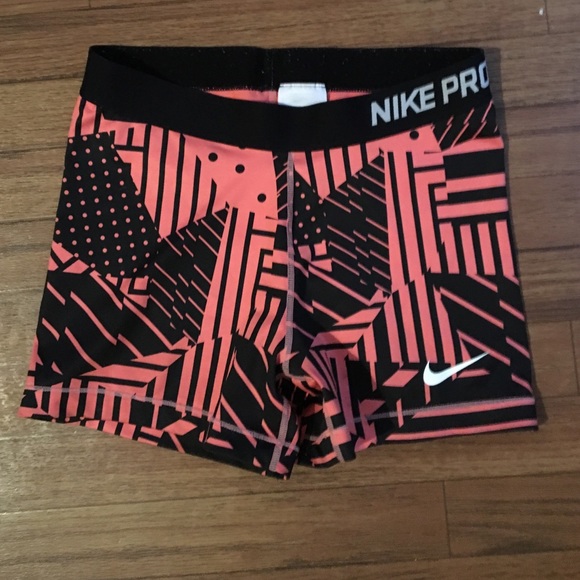 Nike spanks😍