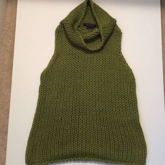 HandKnitted sweater - excellent condition