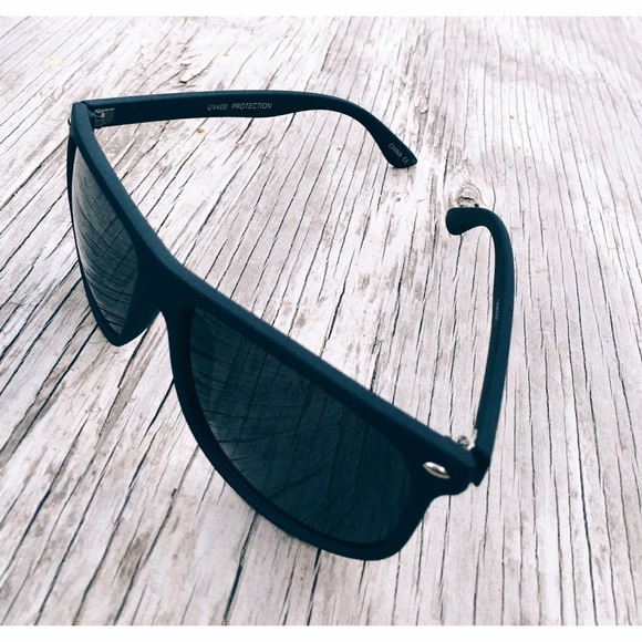 Black Sunglasses - Picture 2 of 4