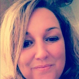 Meet your Posher, Kendra