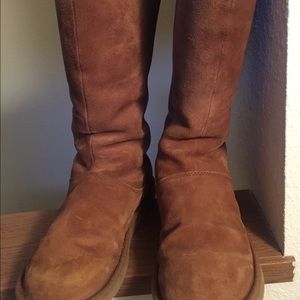 Uggh boots