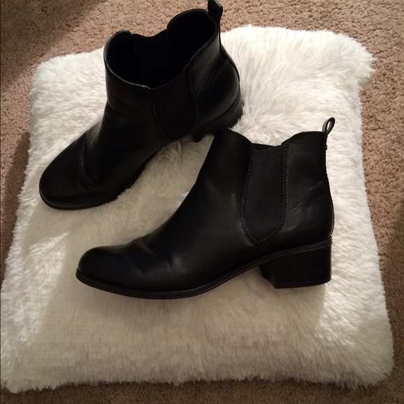 Bandolino Shoes - Perfect Black Booties