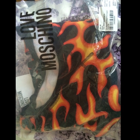 Moschino flame sweater top - Picture 2 of 3