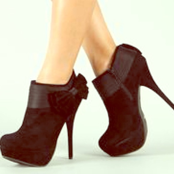 Black Bamboo Covina Stilettos