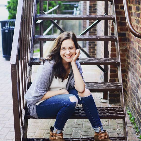 Meet your Posher, Caroline