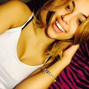 Meet your Posher, Dominique