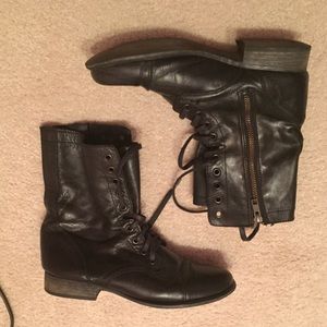 Steve Madden Troopa boot