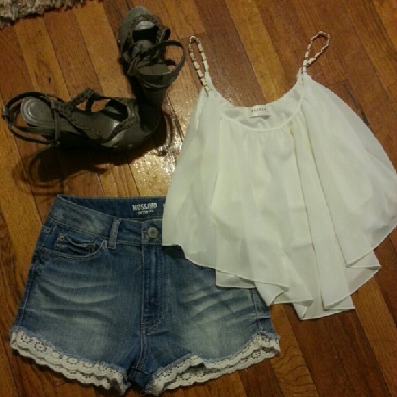 Bundle of 3! Beautiful flowy crop top bundle