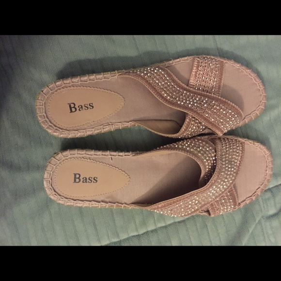Bass slide on sandals
