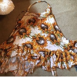 bundle of IT brushes and sunflower dress