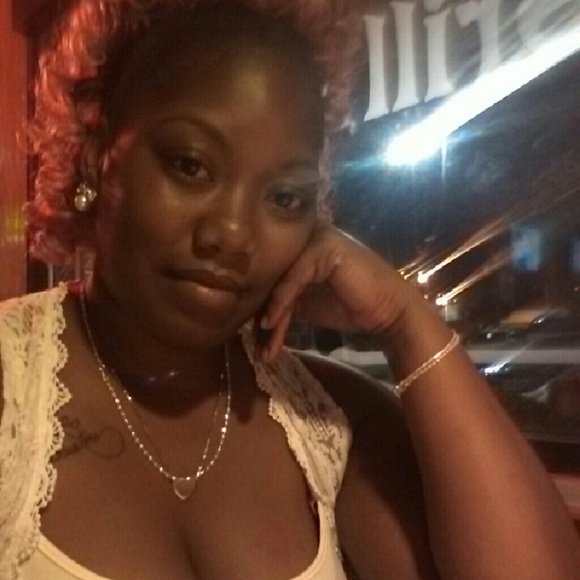 Meet your Posher, Deandrea - Picture 1 of 1