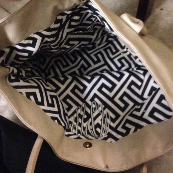 Monogrammed leather tote/purse - Picture 2 of 3