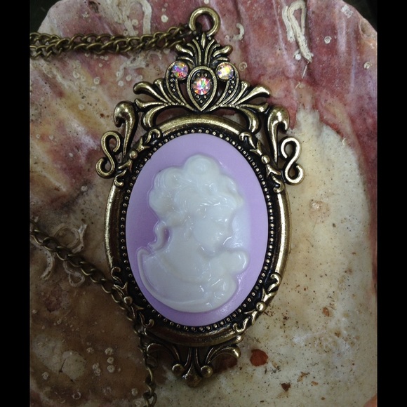 Hot Topic Jewelry - Big Lavender Cameo Brassy Necklace Bold Steampunk