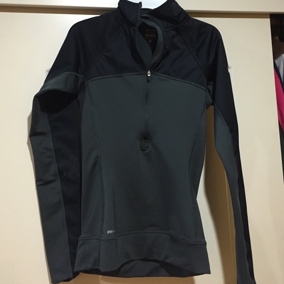 Nike Half Zip