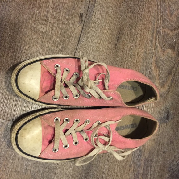 Converse Sneakers: 8