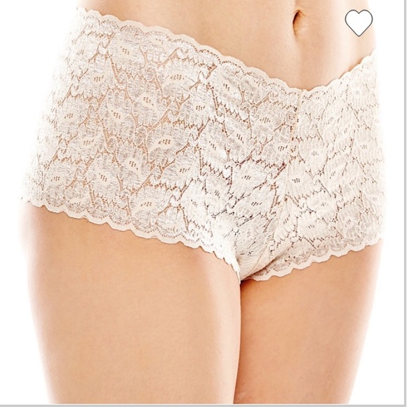 Cheeky lace panties