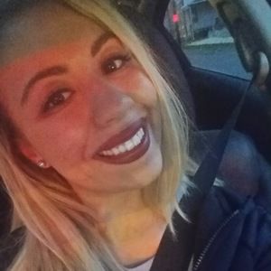 Meet your Posher, Corrine