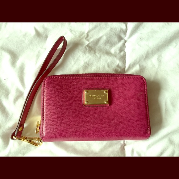Michael Kors Handbags - Michael Kors Small Clutch