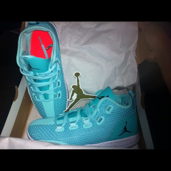 Jordan Reveal BG 5.5y - Picture 3 of 4