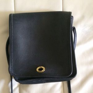 Vintage small coach purse 7" X 8" (black)