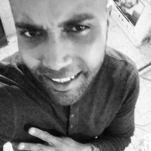 Meet your Posher, Mickey