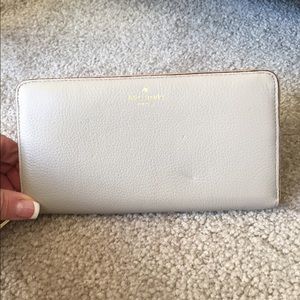 Kate spade cream/vanilla wallet
