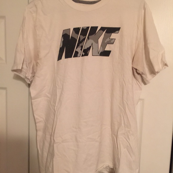Nike Short Sleeve Shirt