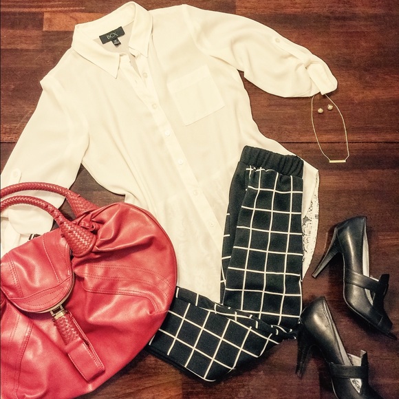 New 18K Bar Necklace!! In A, E, J, M - Picture 2 of 3