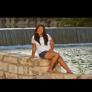 Meet your Posher, Stephanie