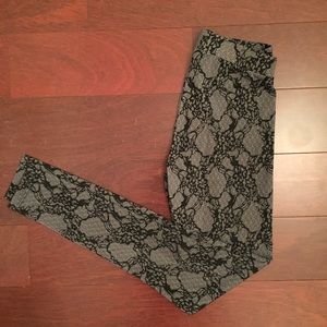 Peony & Me full length lace  leggings