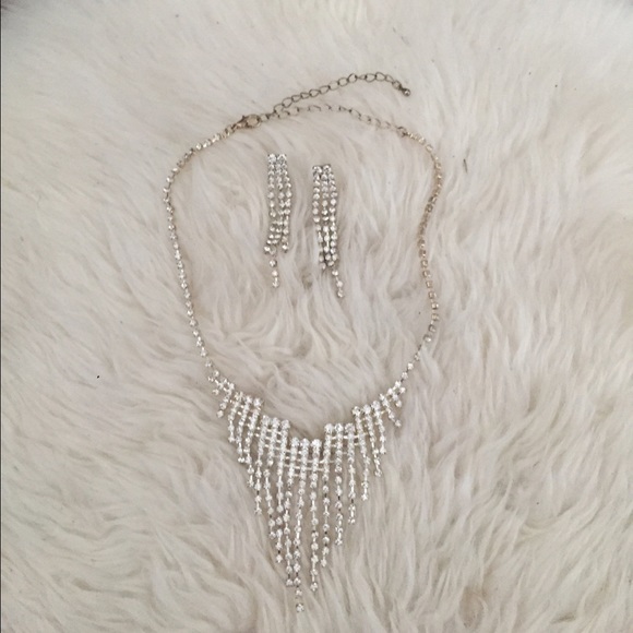 Costume/formal Necklace & Earrings