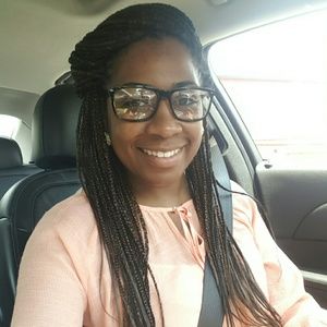 Meet your Posher, Candis