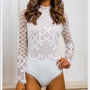 Long Sleeve Lace Bodysuit - Stelly clothing
